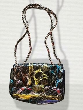 5️⃣ for 2️⃣5️⃣ Multicolor Quilted Chain-Handle Shoulder Bag